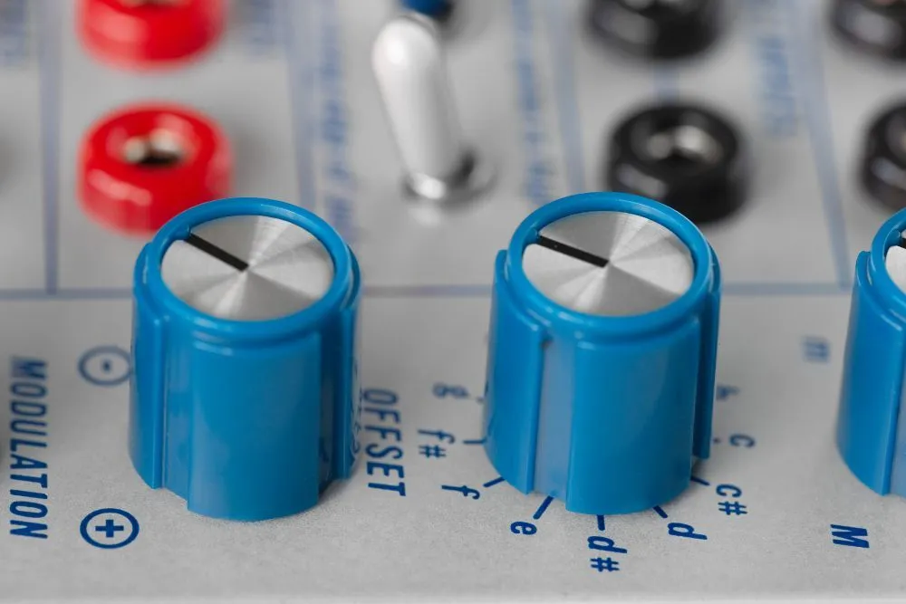Tiptop Audio - Buchla Quad Sample And Hold / Polyphonic Adapter Model Tiptop Audio - Buchla Quad Sample And Hold / Polyphonic Adapter Model