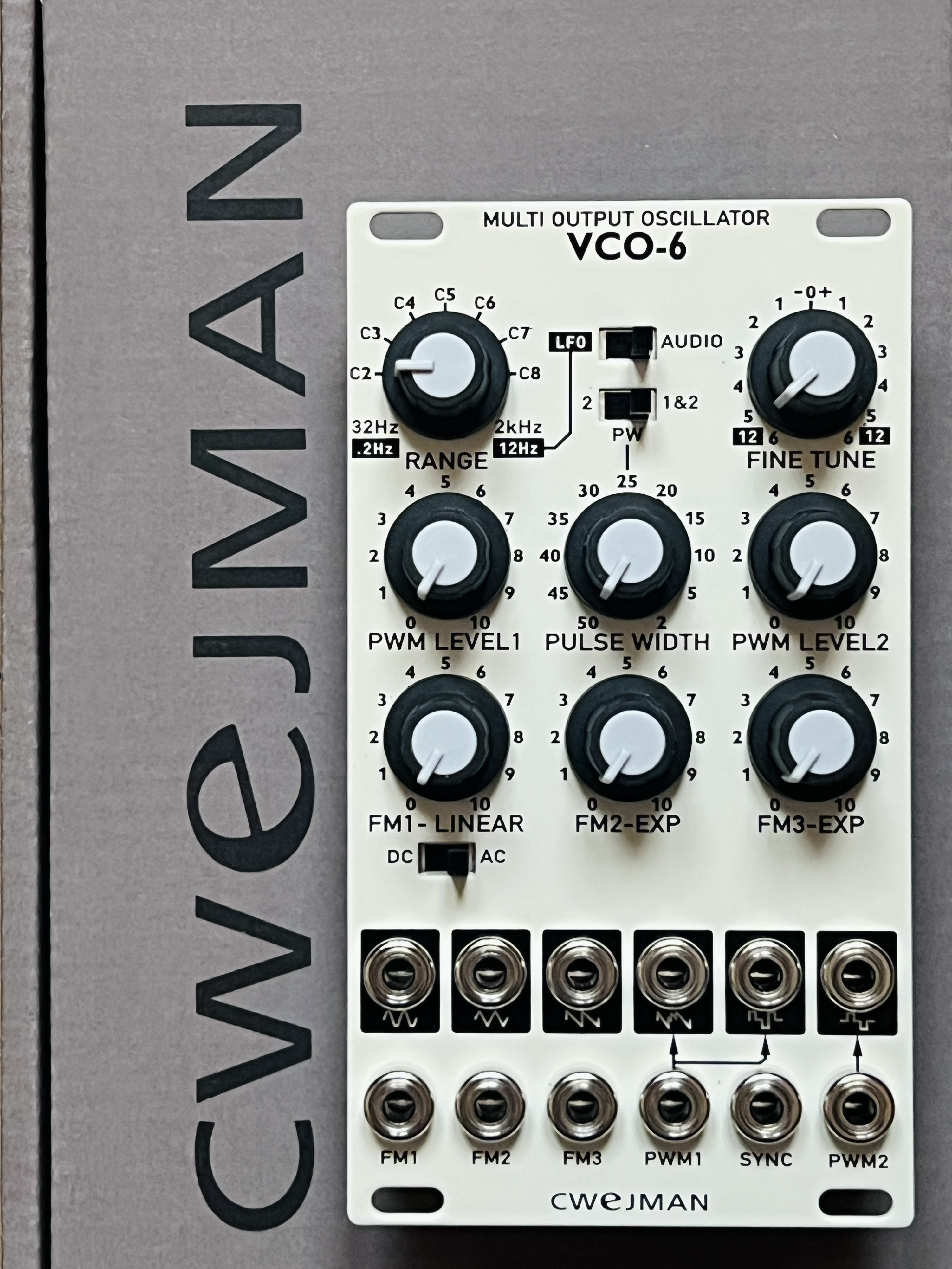 VCO-6 (Eggshell)